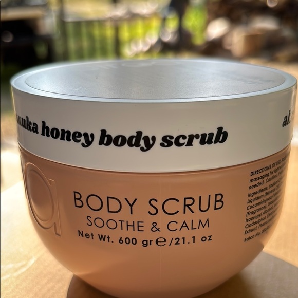 Ciroa Brown Exfoliant & Scrub Bath & Body - Picture 2 of 8